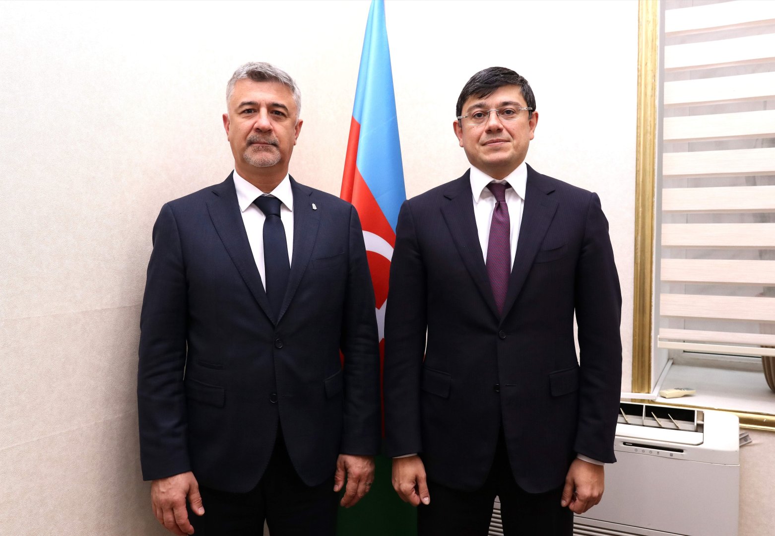 Hungarian ambassador visits Azerbaijan’s State Committee on Diaspora Affairs (PHOTO)