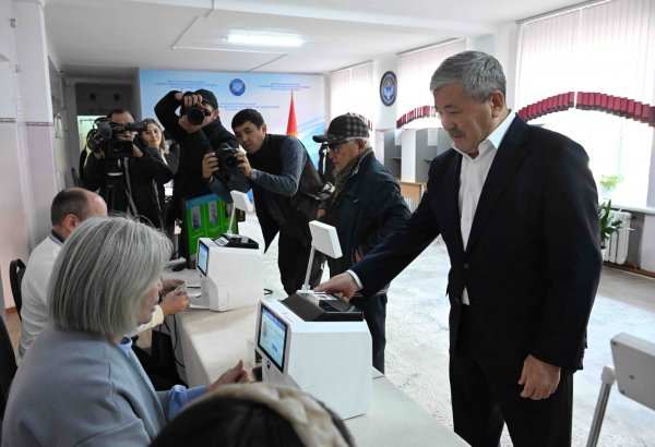 Kyrgyzstan’s PM votes in early parliamentary elections