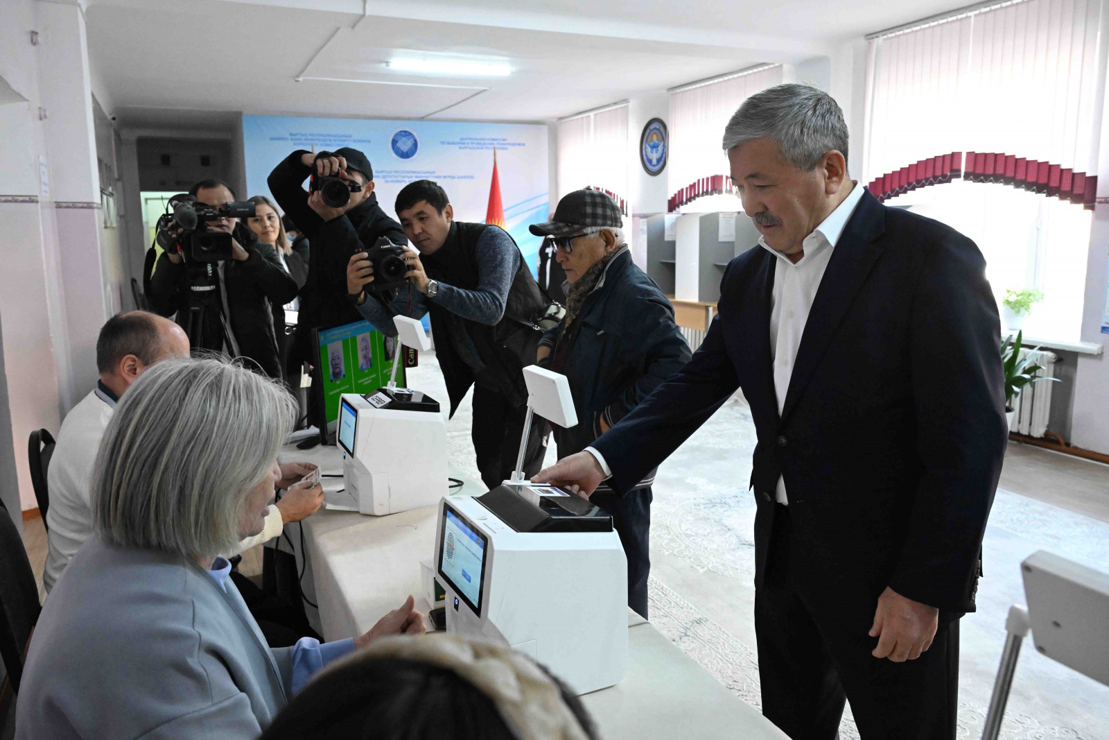 Kyrgyzstan’s PM votes in early parliamentary elections