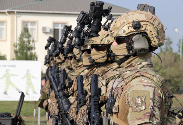 Azerbaijan conducts training session with reservists (PHOTO)