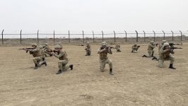 Azerbaijan conducts training session with reservists (PHOTO)