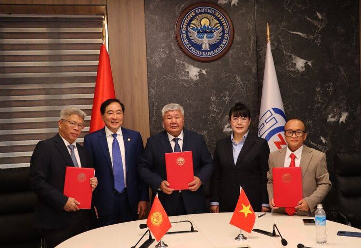 Kyrgyzstan kicks off construction of solar power plant in scenic Issyk-Kul