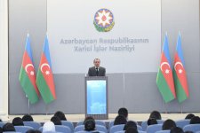 Azerbaijani MFA holds meeting with "Diplomacy Volunteers" group (PHOTO)