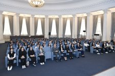 Azerbaijani MFA holds meeting with "Diplomacy Volunteers" group (PHOTO)