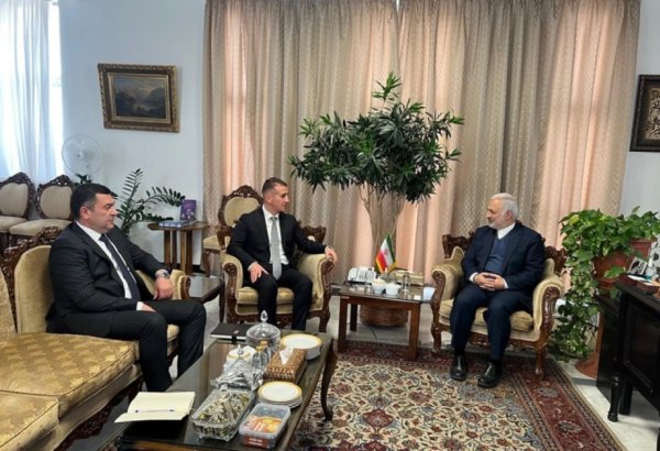 Azerbaijan introduces new general consul to Iran (PHOTO)