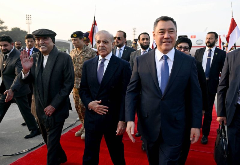 President of Kyrgyzstan arrives in Pakistan for state visit