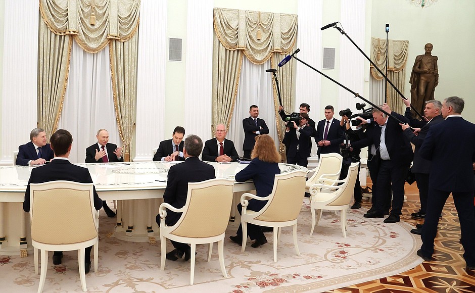 Putin holds meeting with US Special Envoy Steven Witkoff (PHOTO)