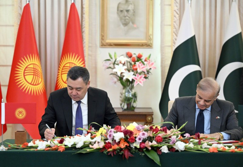 Kyrgyzstan and Pakistan sign multiple agreements, highlighting energy co-op