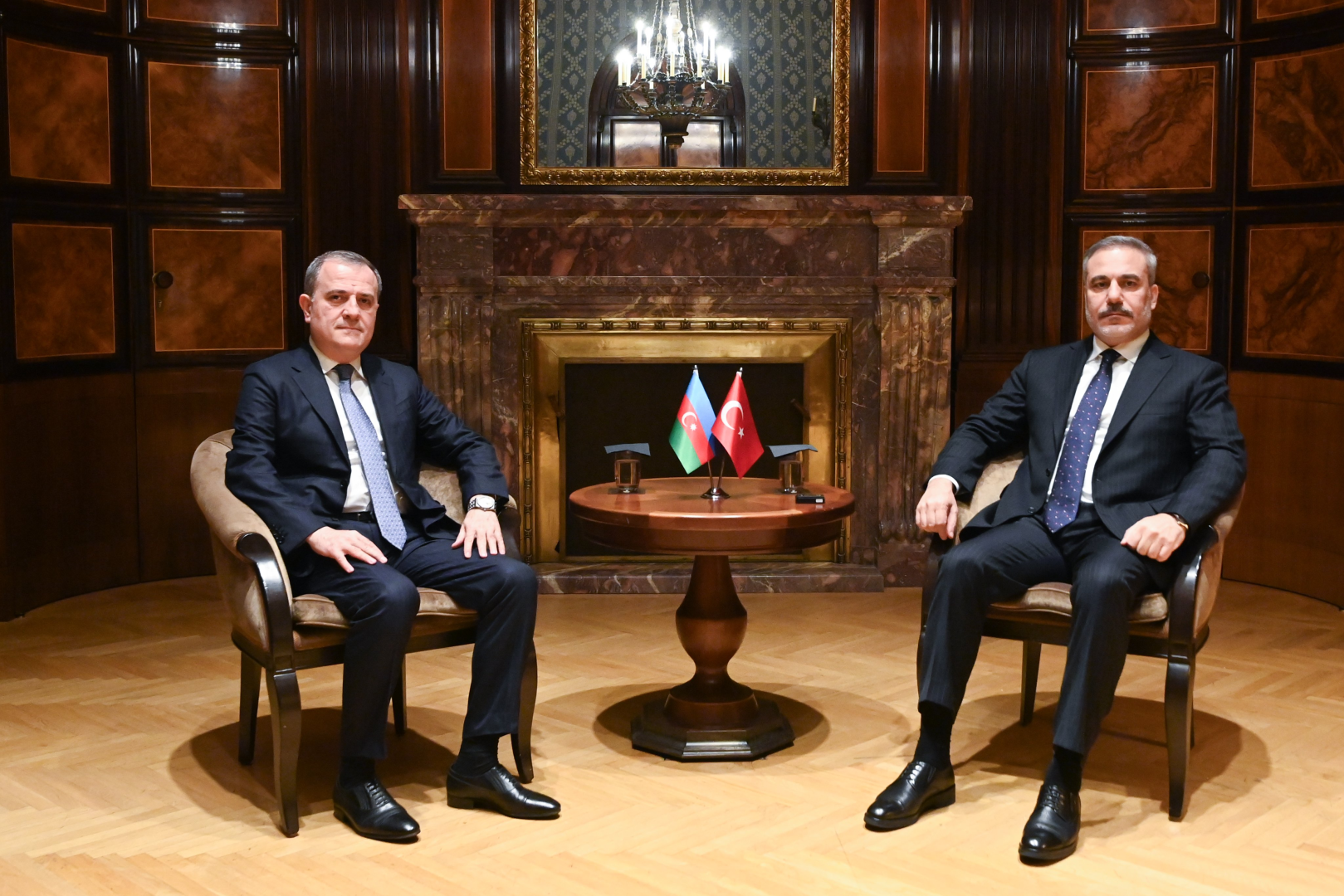 Azerbaijani, Turkish ministers discuss expanded economic cooperation in Vienna (PHOTO)