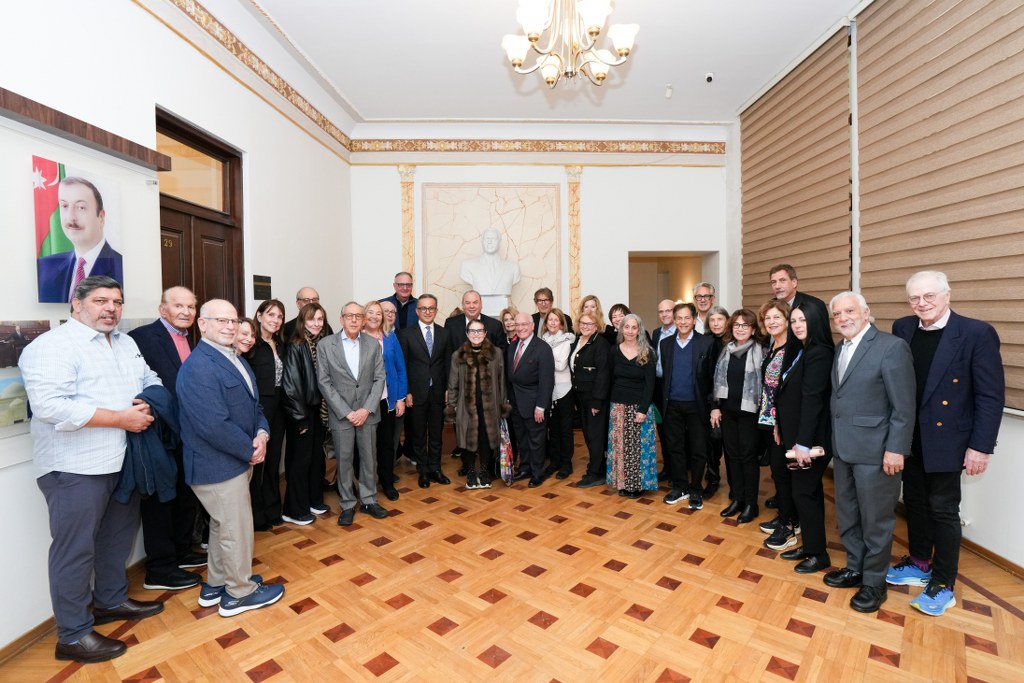 Azerbaijani State Committee discusses ethnic understanding with U.S. delegation (PHOTO)