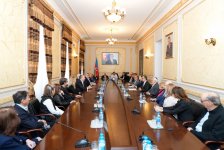 Azerbaijani State Committee discusses ethnic understanding with U.S. delegation (PHOTO)