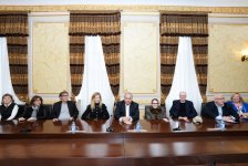 Azerbaijani State Committee discusses ethnic understanding with U.S. delegation (PHOTO)