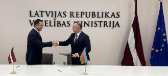 Azerbaijan, Latvia ink healthcare cooperation deal (PHOTO)