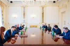 President Ilham Aliyev receives Minister of State for Defense of United Kingdom (PHOTO)