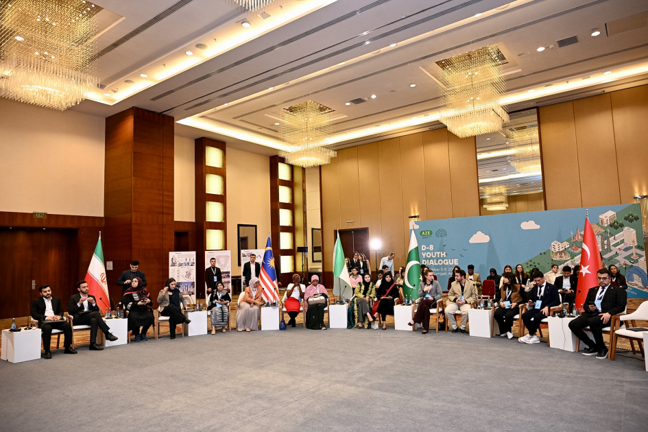 D-8 Baku Youth Declaration adopted on second day of Youth Dialogue (PHOTO)