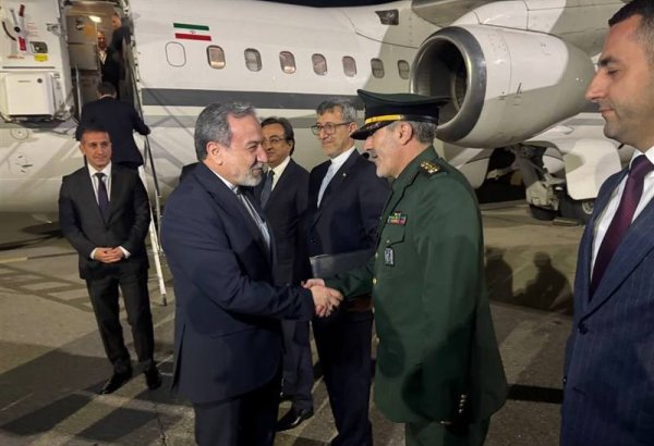 Iranian Foreign Minister arrives in Azerbaijan on visit