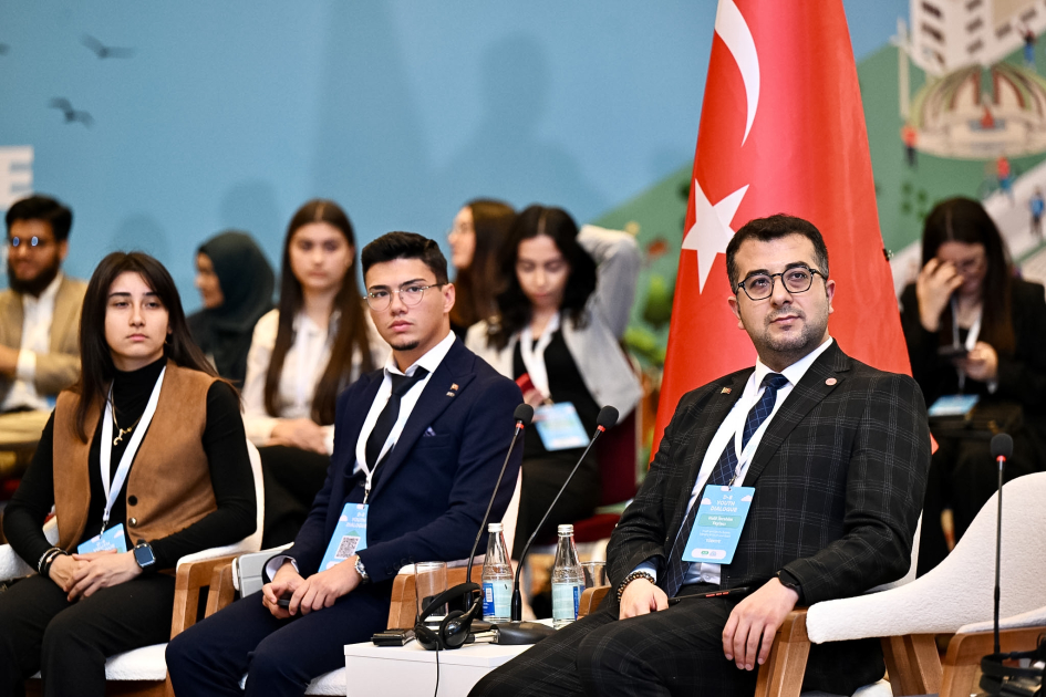 D-8 Baku Youth Declaration adopted on second day of Youth Dialogue (PHOTO)