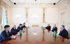 President Ilham Aliyev receives delegation from Kyrgyzstan (PHOTO/VIDEO)