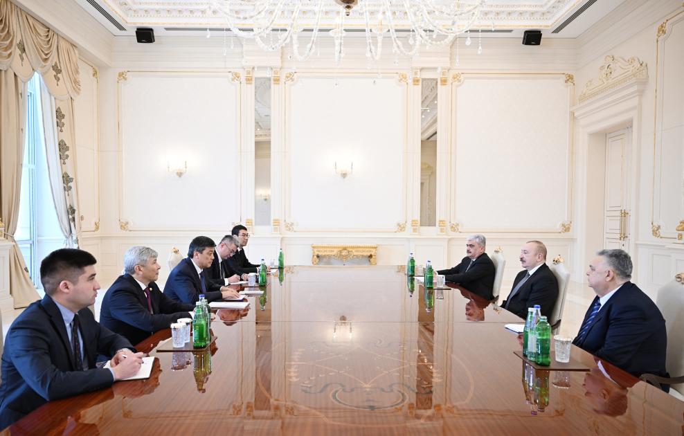 President Ilham Aliyev receives delegation from Kyrgyzstan (PHOTO/VIDEO)