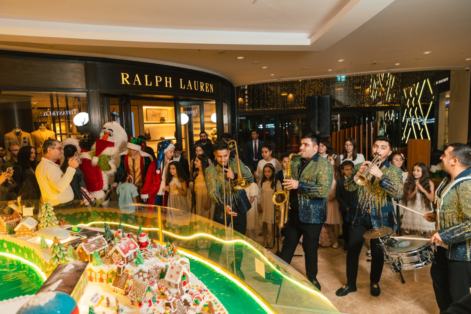 Winter in Azerbaijan – Gingerbread City Exhibition by NARGIS Magazine (PHOTO)