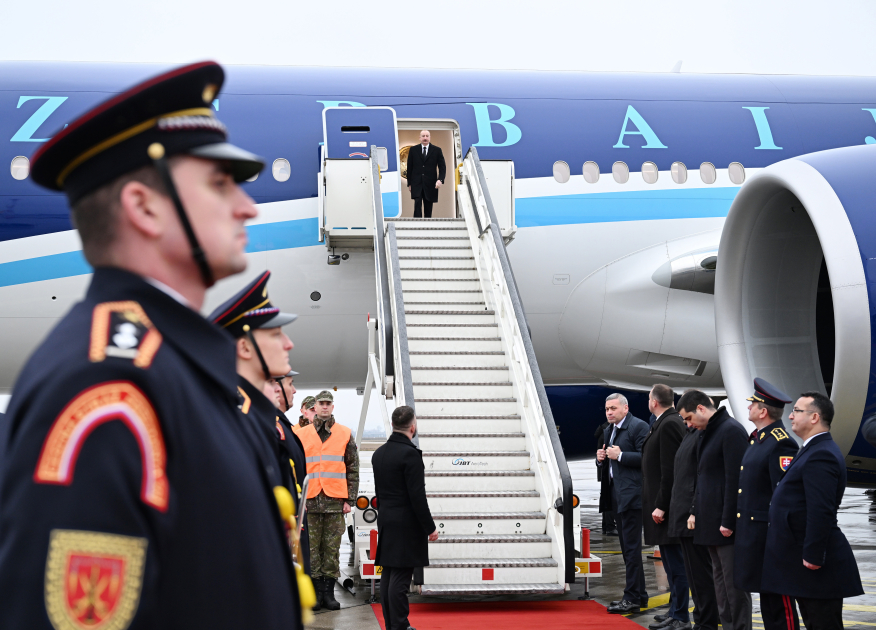 President Ilham Aliyev arrives in Slovakia for official visit (PHOTO)