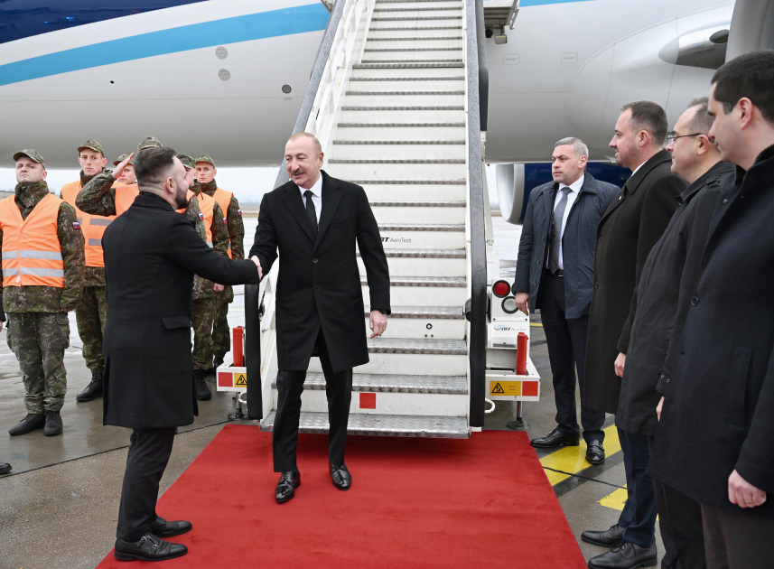 President Ilham Aliyev arrives in Slovakia for official visit (PHOTO)