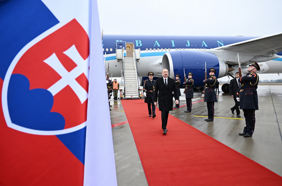 President Ilham Aliyev arrives in Slovakia for official visit (PHOTO)