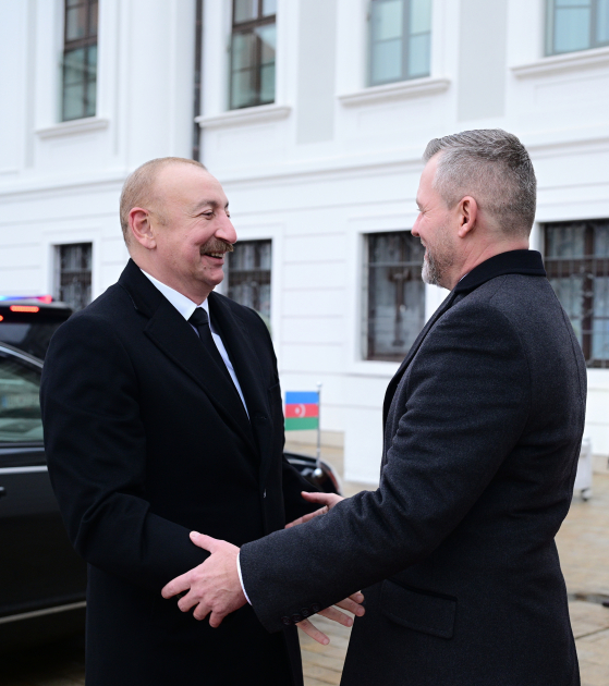 Bratislava hosts official welcome ceremony for President Ilham Aliyev (PHOTO)