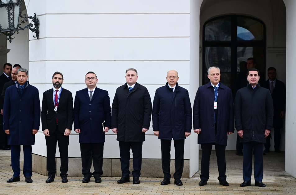 Bratislava hosts official welcome ceremony for President Ilham Aliyev (PHOTO)