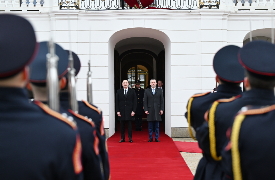 Bratislava hosts official welcome ceremony for President Ilham Aliyev (PHOTO)