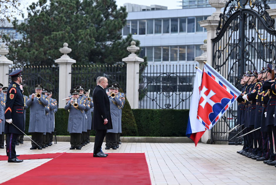 Bratislava hosts official welcome ceremony for President Ilham Aliyev (PHOTO)