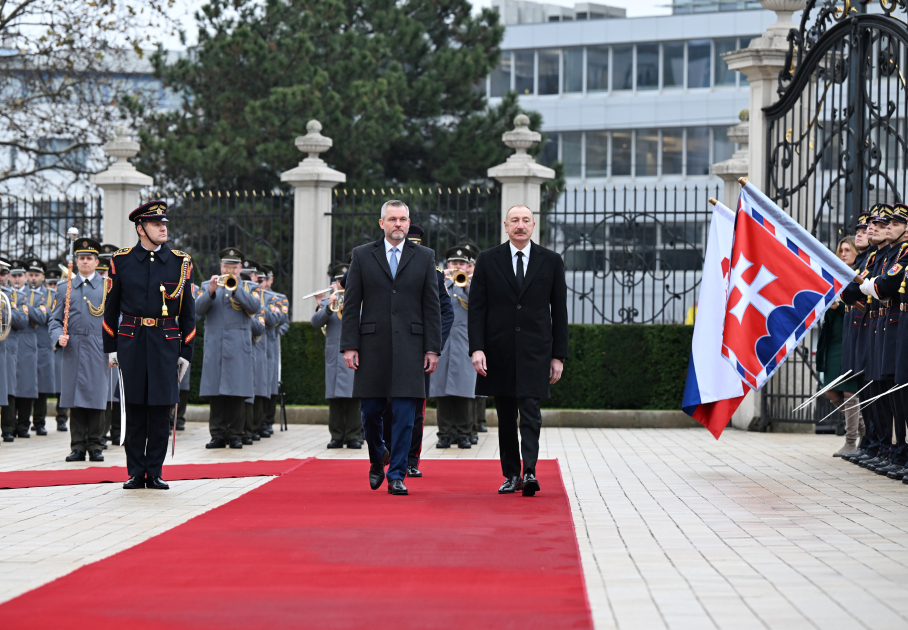 Bratislava hosts official welcome ceremony for President Ilham Aliyev (PHOTO)