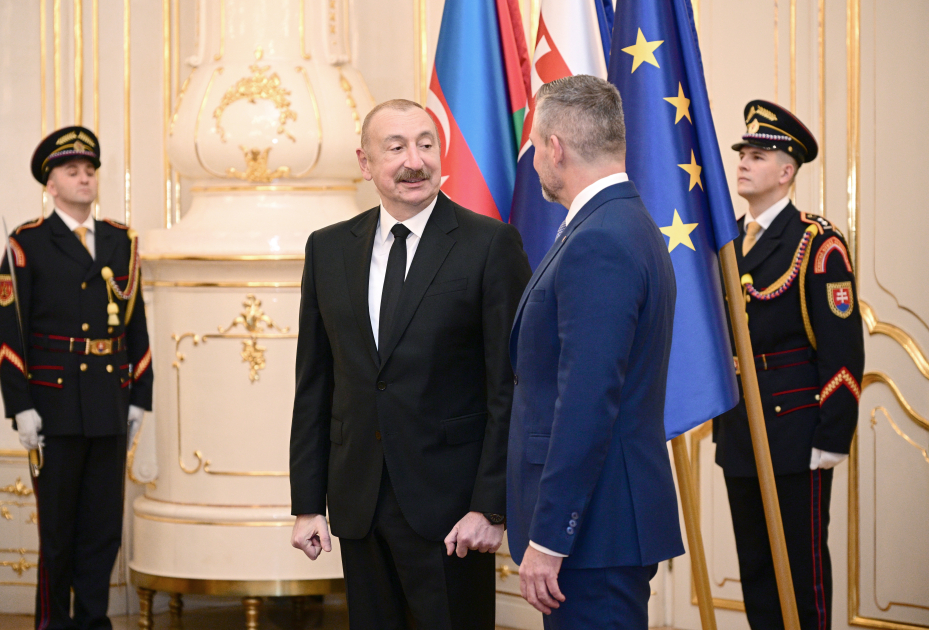 Bratislava hosts official welcome ceremony for President Ilham Aliyev (PHOTO)