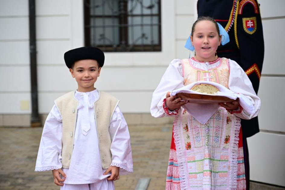 Bratislava hosts official welcome ceremony for President Ilham Aliyev (PHOTO)