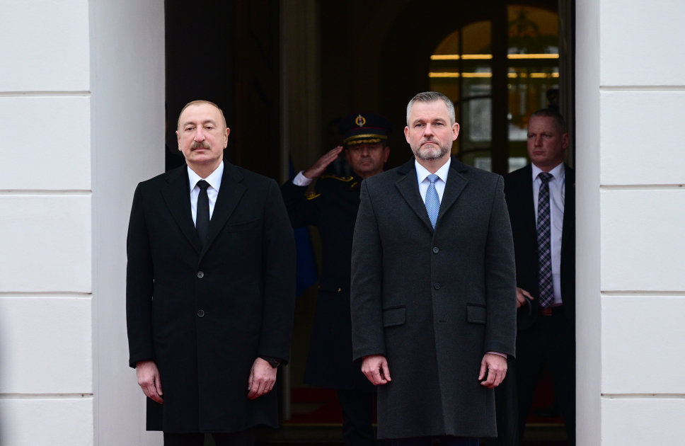 Bratislava hosts official welcome ceremony for President Ilham Aliyev (PHOTO)