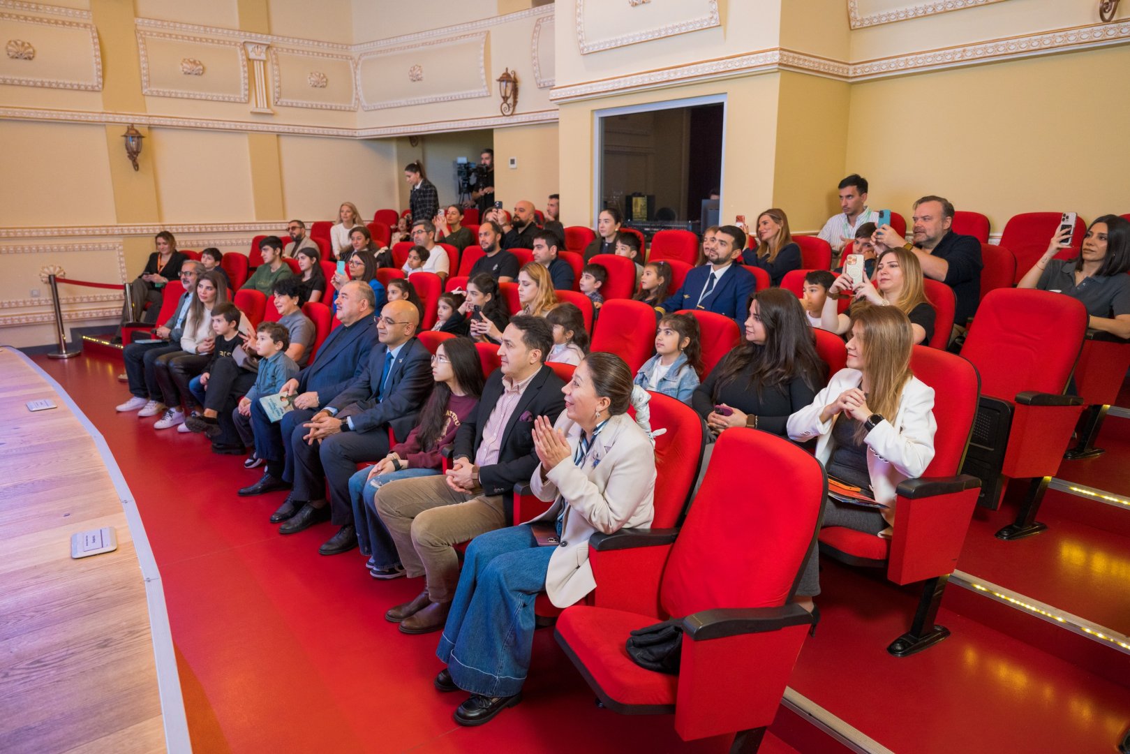 A Story That Begins with a Dream: AZAL Publishes a Book for Children (PHOTO)