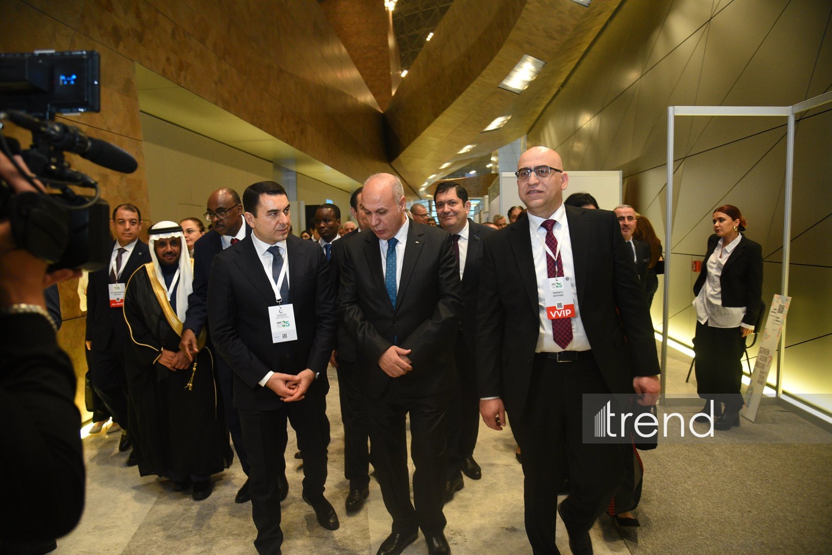 Artful pavilions and jazzy exhibits flag opening of OIC Cultural Festival in Baku (PHOTOS)