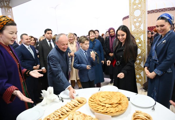 Vice-President of Heydar Aliyev Foundation Leyla Aliyeva visits exhibition of Turkmen national cuisine (PHOTO)