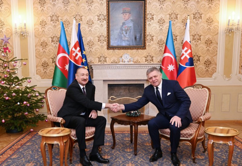 President Ilham Aliyev holds one-on-one meeting with Prime Minister of Slovakia (PHOTO/VIDEO)