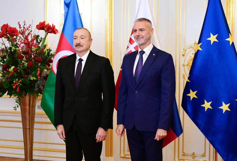 President Ilham Aliyev holds one-on-one and expanded meetings with Speaker of National Council of Slovakia (PHOTO)