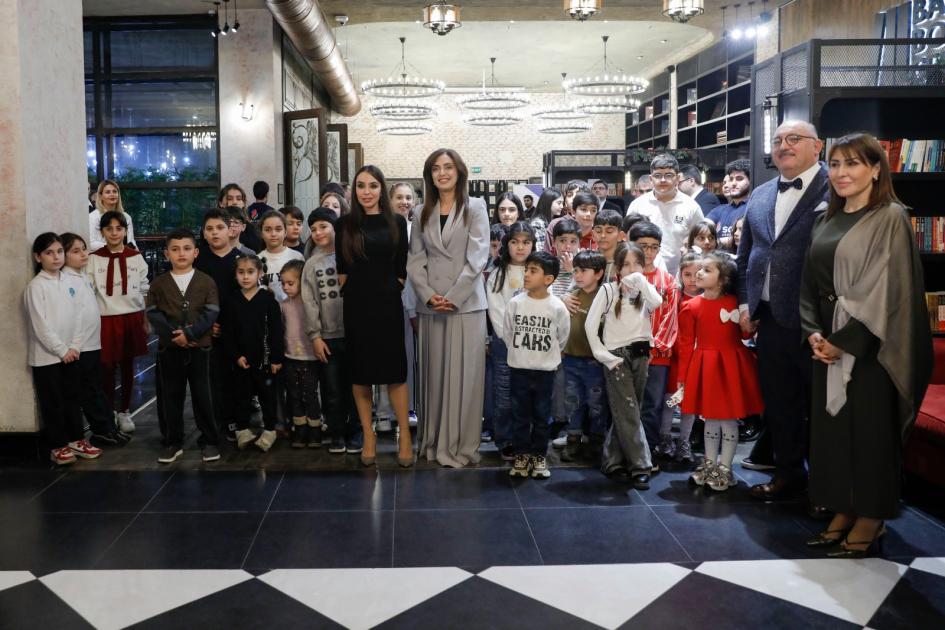 Baku Book Center hosts presentation of “The Secret of Black Gold” book with SOCAR’s support (PHOTO)