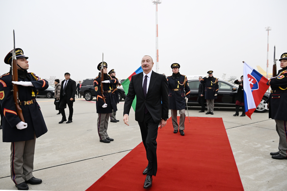 President Ilham Aliyev concludes official visit to Slovakia (PHOTO)