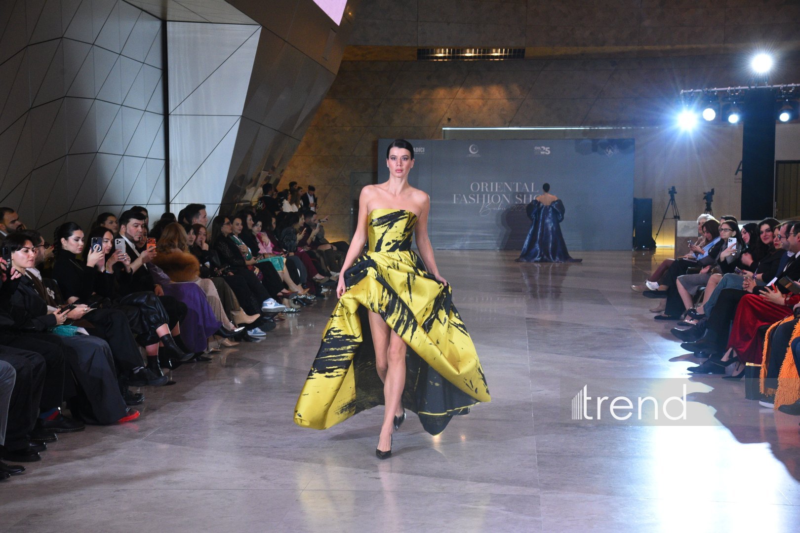 Colorful defile of Oriental Fashion Show highlights Baku Creative Week - 2025 (PHOTO)