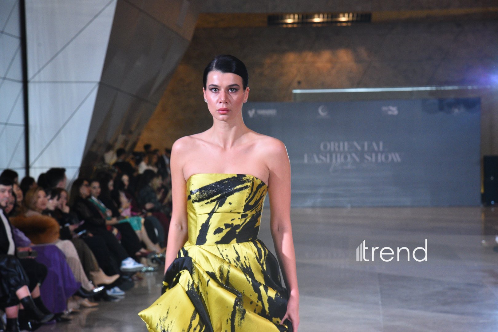 Colorful defile of Oriental Fashion Show highlights Baku Creative Week - 2025 (PHOTO)
