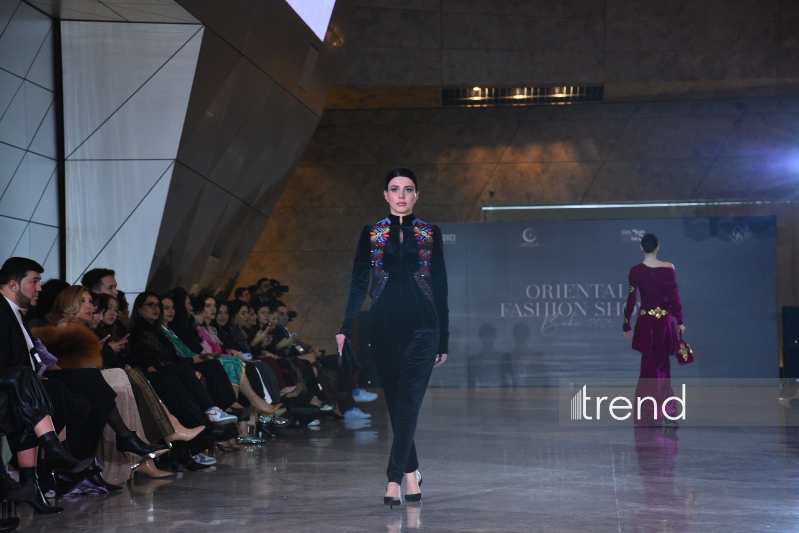 Colorful defile of Oriental Fashion Show highlights Baku Creative Week - 2025 (PHOTO)