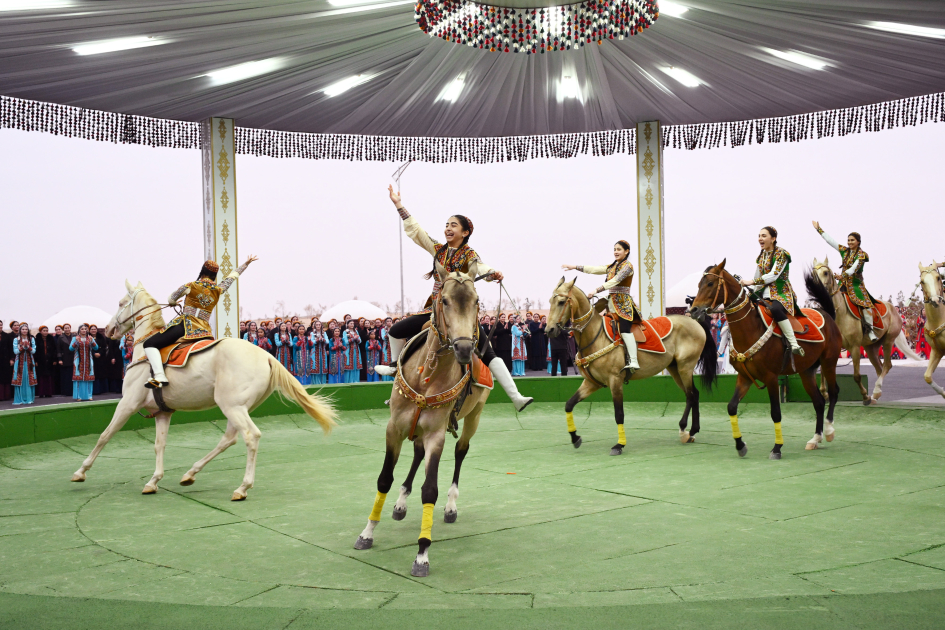Vice-President of Heydar Aliyev Foundation Leyla Aliyeva visits exhibition of Turkmen national cuisine (PHOTO)