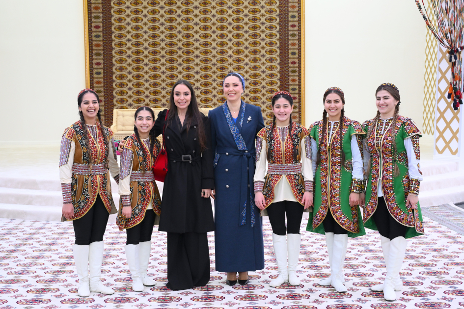 Vice-President of Heydar Aliyev Foundation Leyla Aliyeva visits exhibition of Turkmen national cuisine (PHOTO)