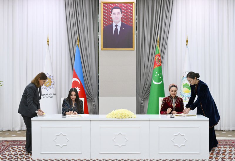 Memorandum of Understanding signed between Heydar Aliyev Foundation and Charitable Foundation for Assistance to Children in Need of Guardianship (PHOTO)