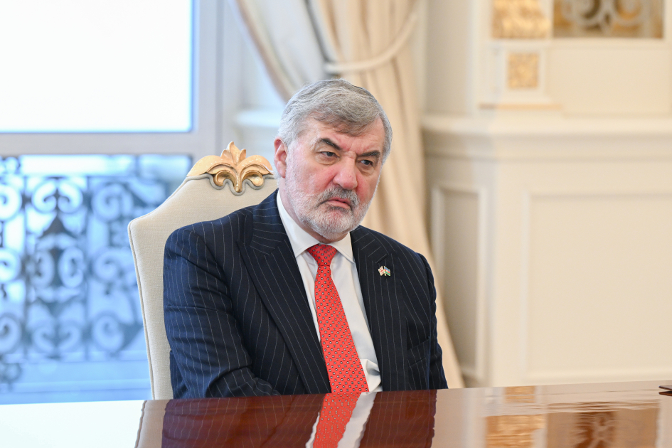 President Ilham Aliyev receives UK and Northern Ireland’s Trade Envoy to Azerbaijan (PHOTO)