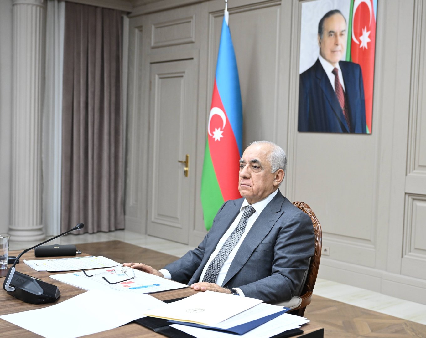 Azerbaijan weighs financial options for SOCAR’s development projects (PHOTO)